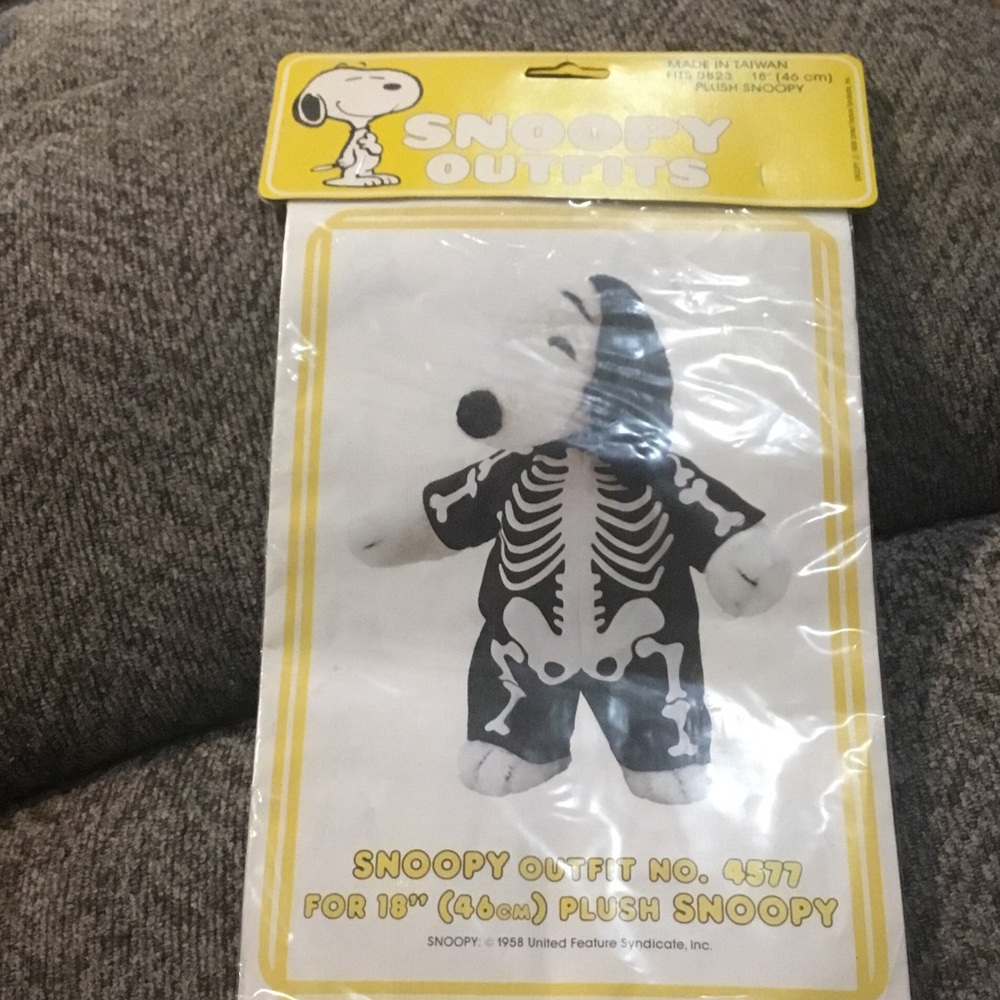 Snoopy Skeleton Outfit for Plush Toy
